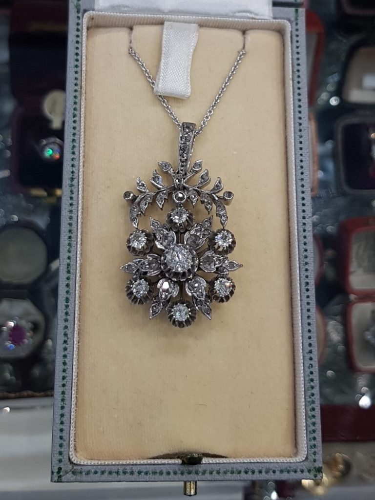 Naaz Wedding Diamond Necklace for Women – Artisanal Fine Jewellery | AURUS